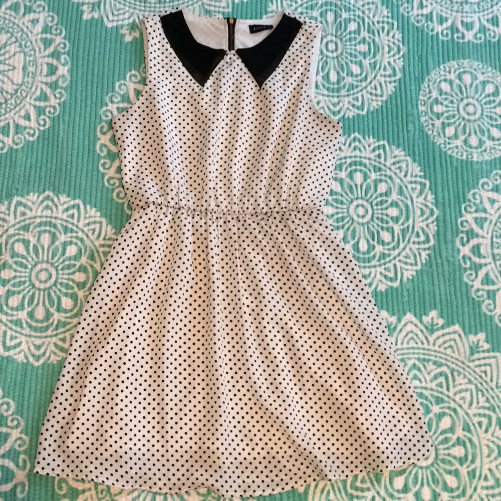 Every 1 Pokaldot black & white dress medium